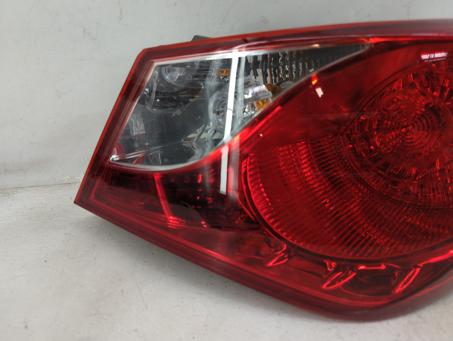 2011-2014 Hyundai Sonata Tail Light Assembly Passenger Right OEM Fits Fits 2011 2012 2013 2014 OEM Used Auto Parts - Oemused