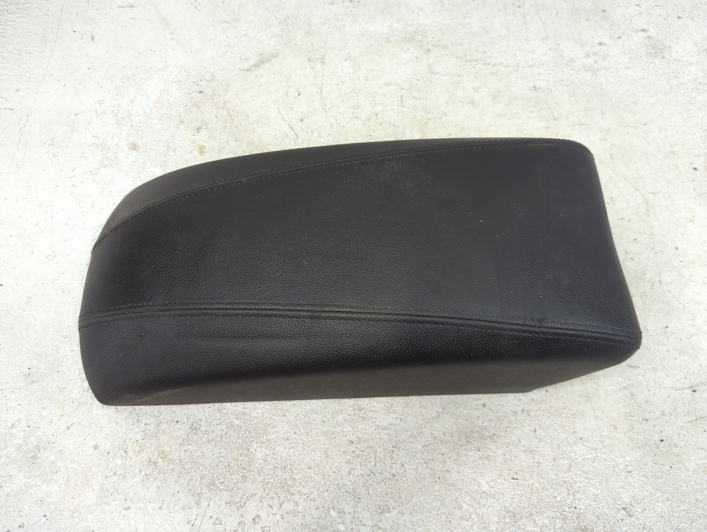 2011-2014 Hyundai Sonata Center Console Armrest Cover Lid Fits Fits 2011 2012 2013 2014 OEM Used Auto Parts - Oemusedautopar