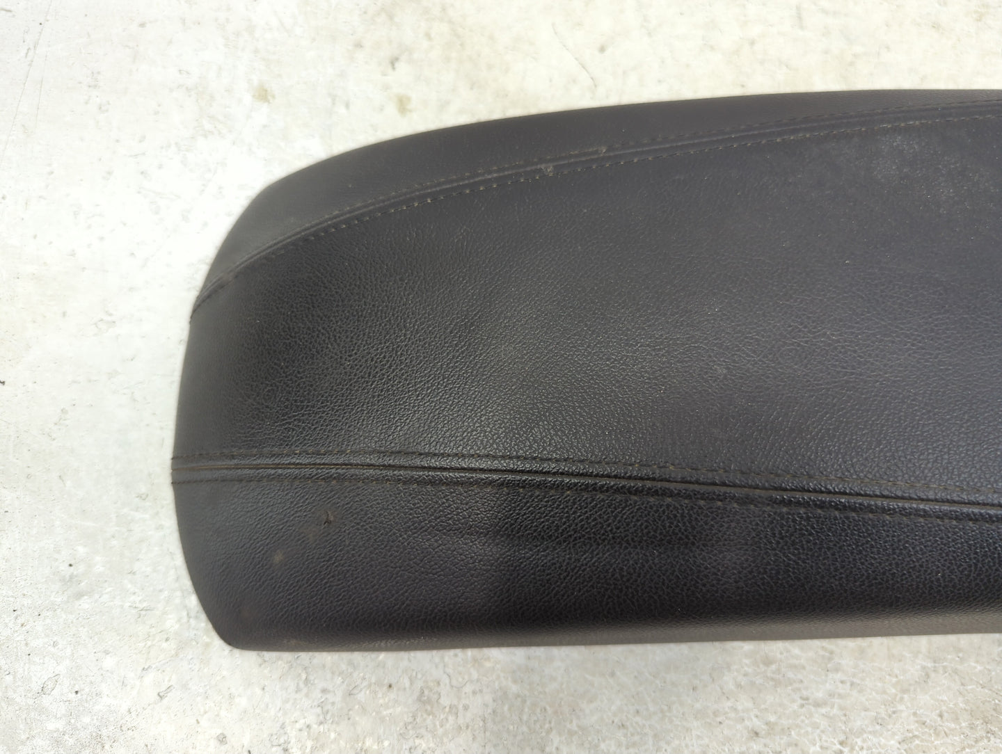 2011-2014 Hyundai Sonata Center Console Armrest Cover Lid Fits Fits 2011 2012 2013 2014 OEM Used Auto Parts - Oemusedautopar