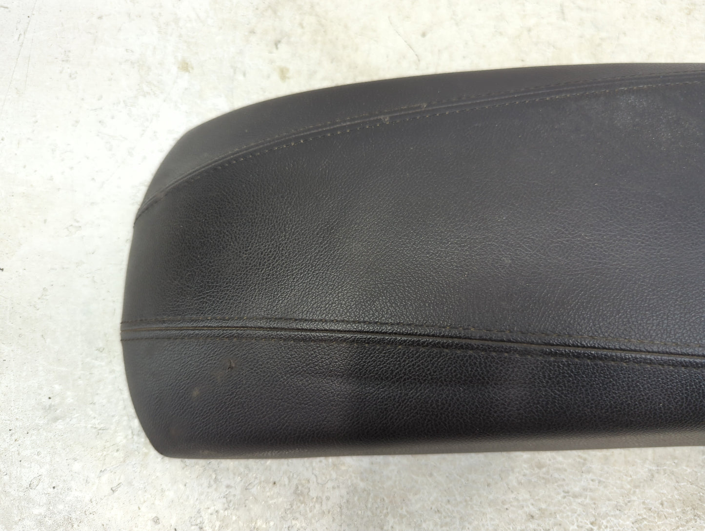 2011-2014 Hyundai Sonata Center Console Armrest Cover Lid Fits Fits 2011 2012 2013 2014 OEM Used Auto Parts - Oemusedautopar