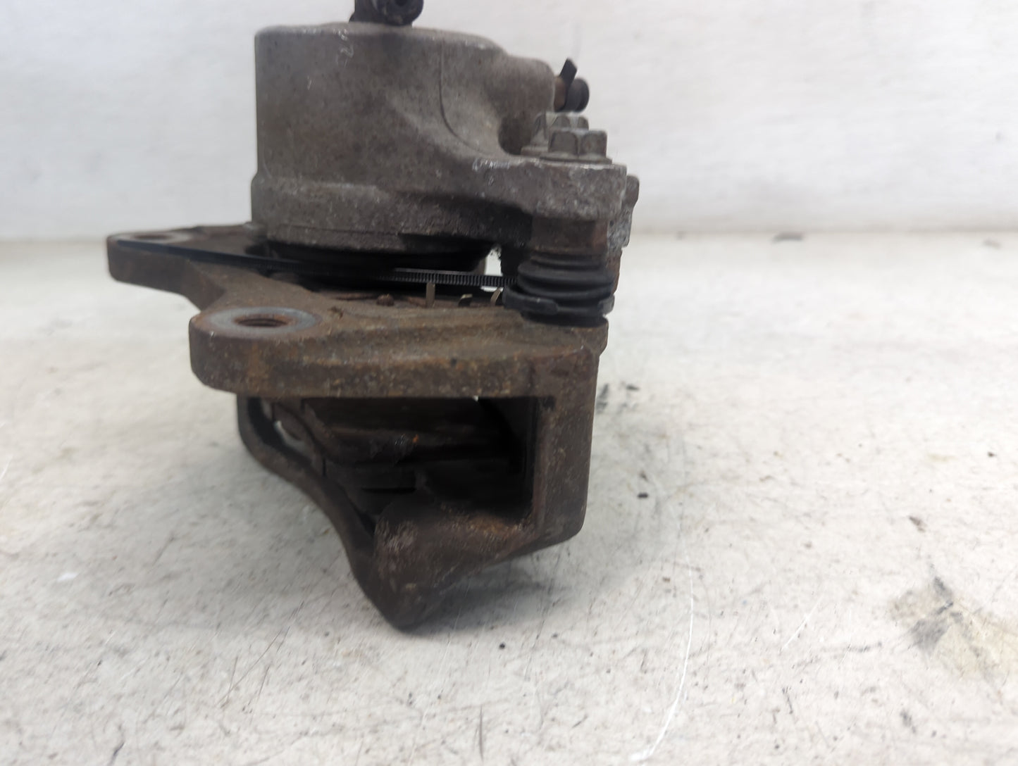 2008-2015 Hyundai Sonata Driver Front Brake - Oem 1225044 - Oemusedautoparts1.com