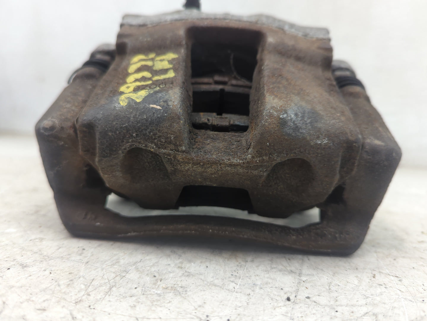 2008-2015 Hyundai Sonata Driver Front Brake - Oem 1225044 - Oemusedautoparts1.com