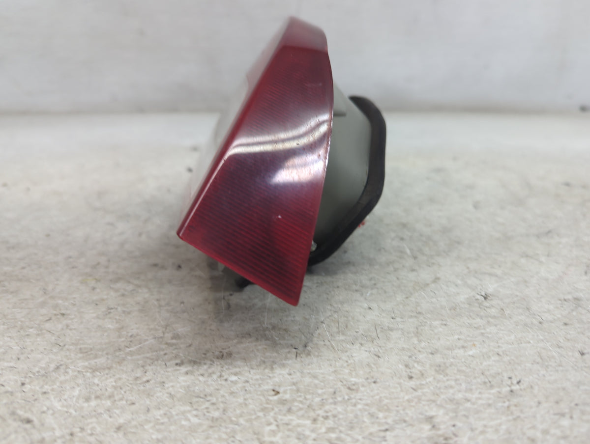 2011 Hyundai Sonata Passenger Right Side Deck Lid Mounted Tail Light 1225077 - Oemusedautoparts1.com