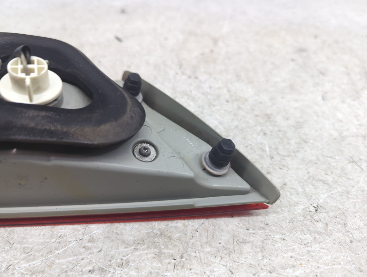 2011 Hyundai Sonata Passenger Right Side Deck Lid Mounted Tail Light 1225077 - Oemusedautoparts1.com