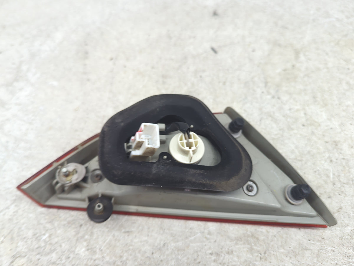2011 Hyundai Sonata Passenger Right Side Deck Lid Mounted Tail Light 1225077 - Oemusedautoparts1.com