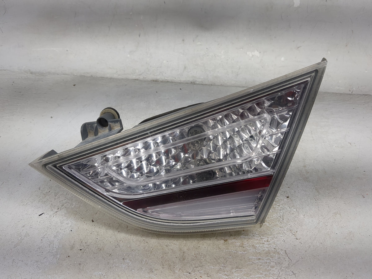 2011 Hyundai Sonata Passenger Right Side Deck Lid Mounted Tail Light 5035858 - Oemusedautoparts1.com