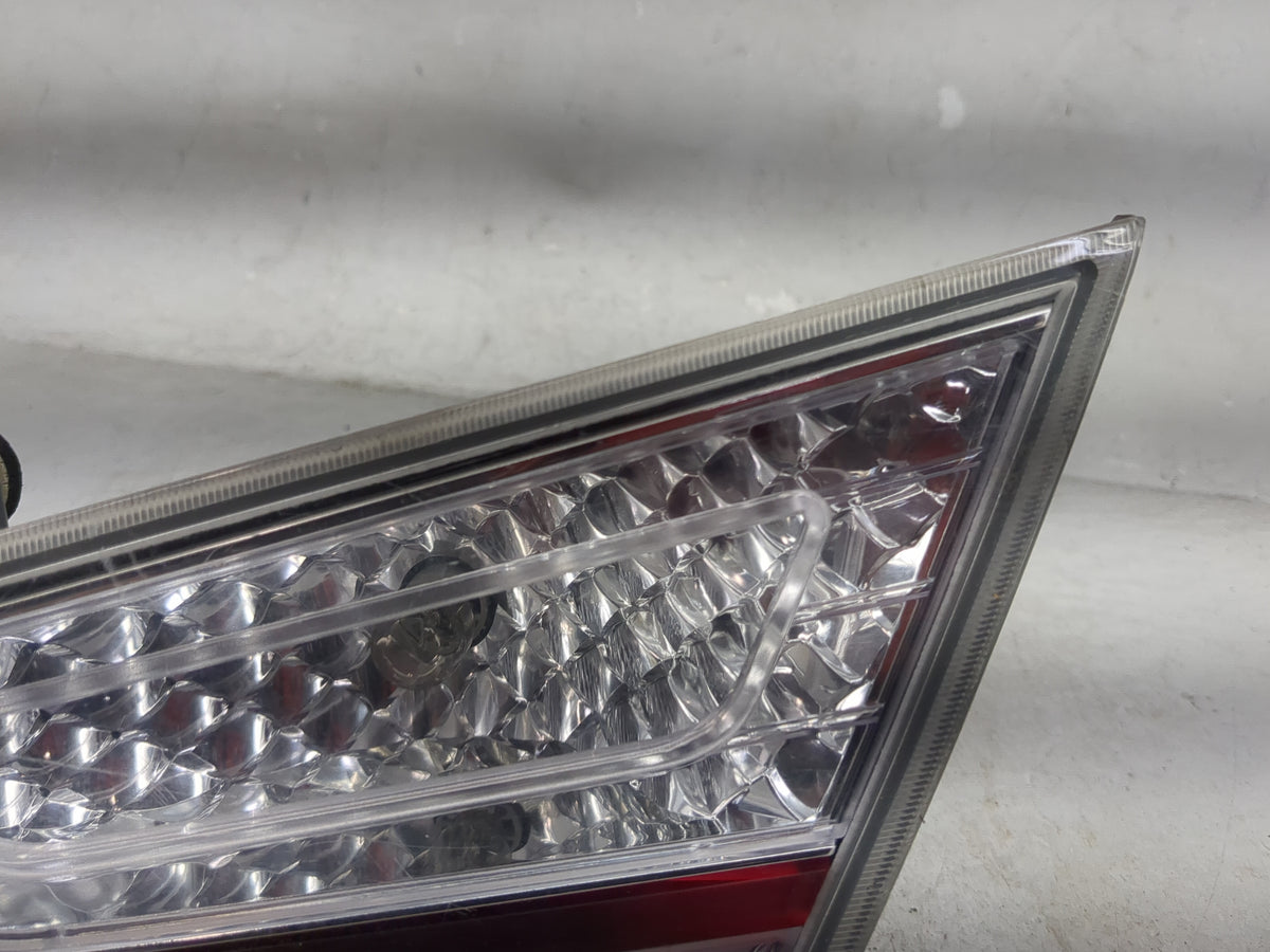 2011 Hyundai Sonata Passenger Right Side Deck Lid Mounted Tail Light 5035858 - Oemusedautoparts1.com