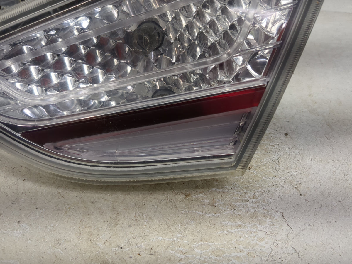 2011 Hyundai Sonata Passenger Right Side Deck Lid Mounted Tail Light 5035858 - Oemusedautoparts1.com