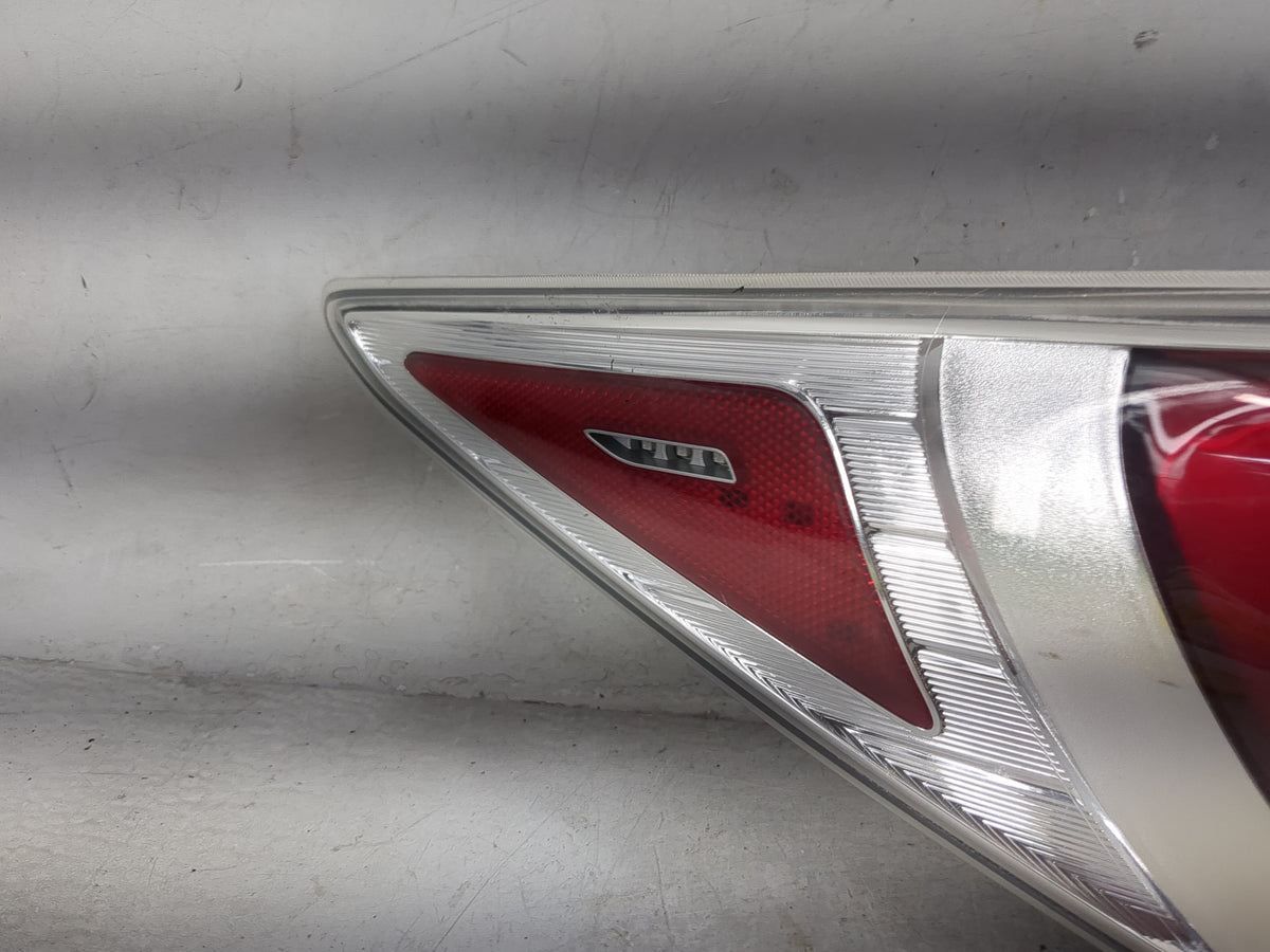 2011-2015 Hyundai Sonata Tail Light Assembly Driver Left OEM Fits Fits 2011 2012 2013 2014 2015 OEM Used Auto Parts - Oemuse