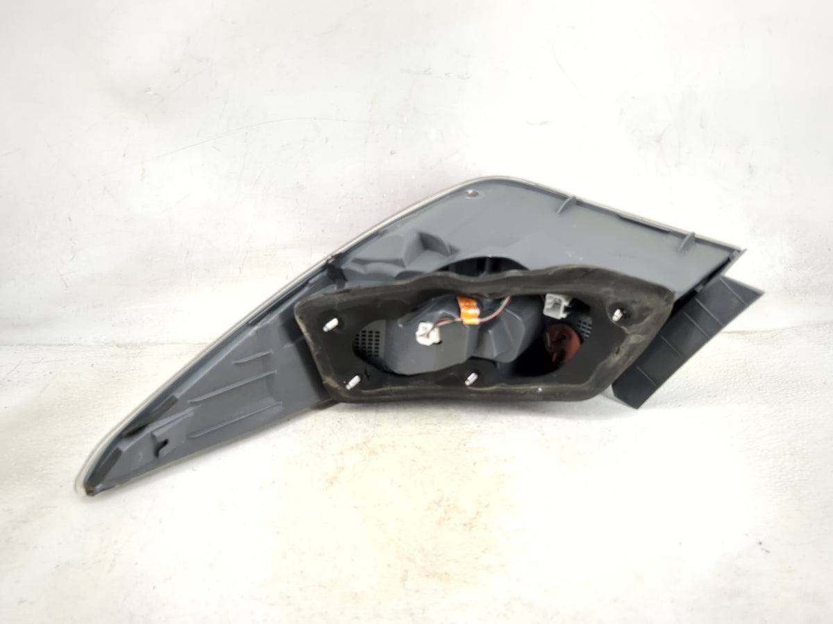 2011-2015 Hyundai Sonata Tail Light Assembly Driver Left OEM Fits Fits 2011 2012 2013 2014 2015 OEM Used Auto Parts - Oemuse