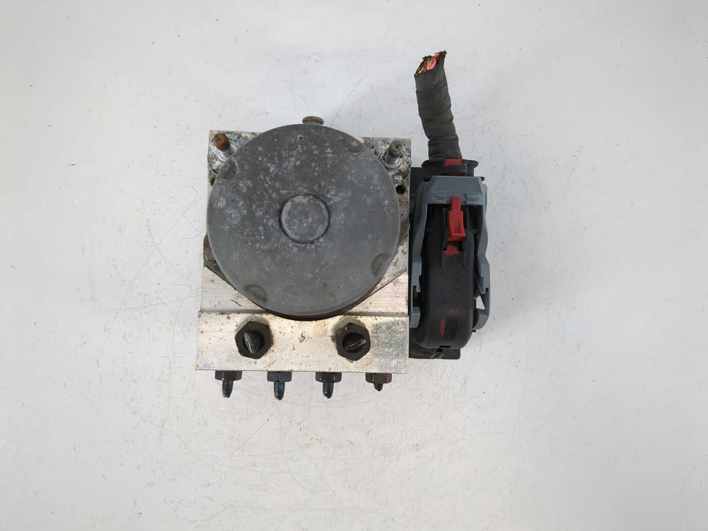 2011-2013 Hyundai Sonata ABS Pump Control Module Replacement Fits Fits 2011 2012 2013 OEM Used Auto Parts - Oemusedautoparts