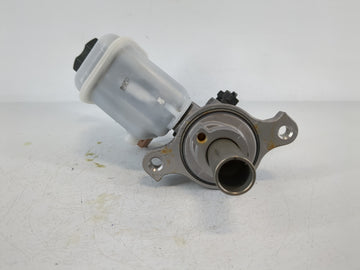 2011-2014 Hyundai Sonata Brake Master Cylinder - Oemusedautoparts1.com