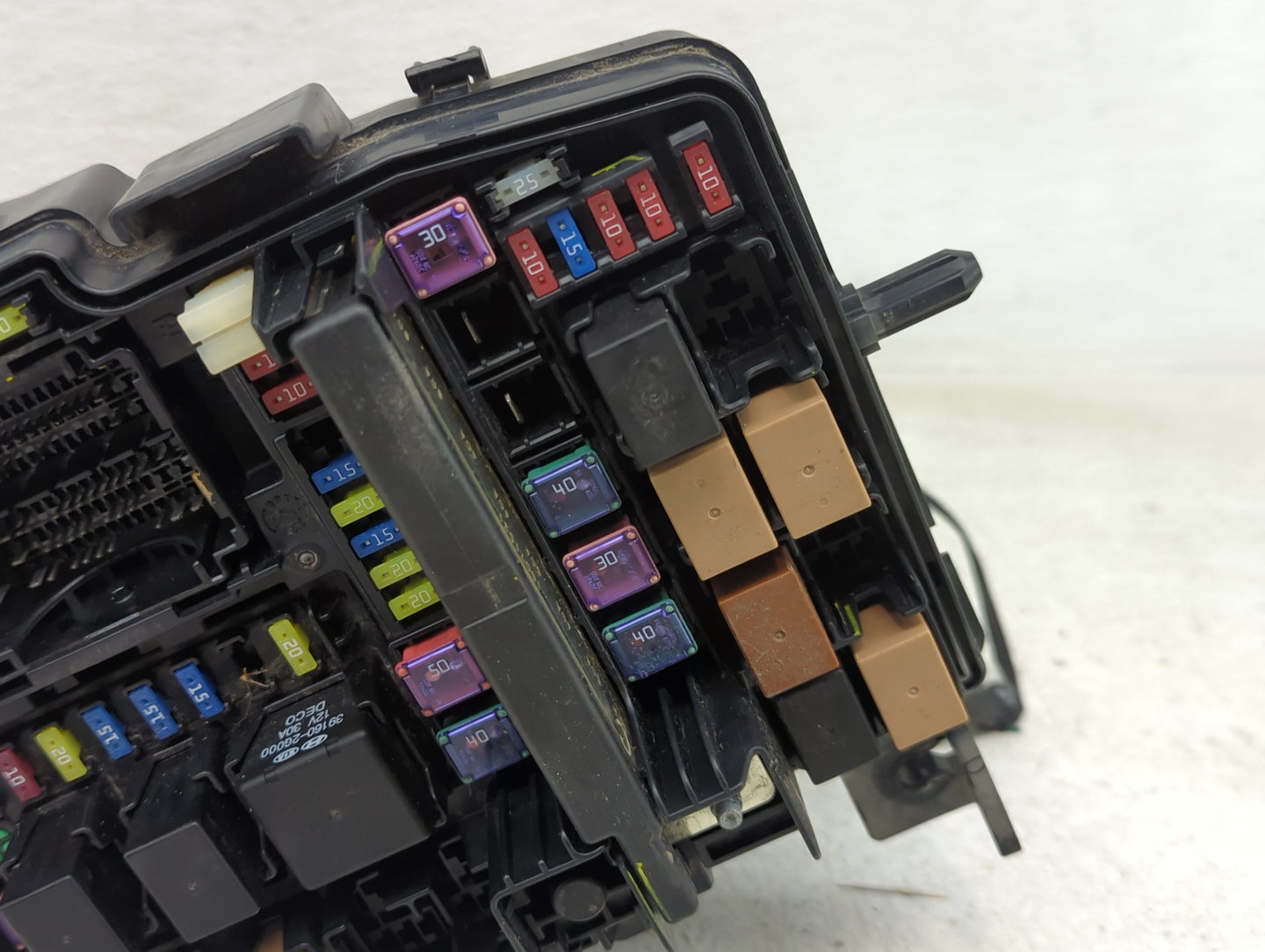 2011-2014 Hyundai Sonata Fusebox Fuse Box Panel Relay Module Fits Fits 2011 2012 2013 2014 OEM Used Auto Parts - Oemusedauto
