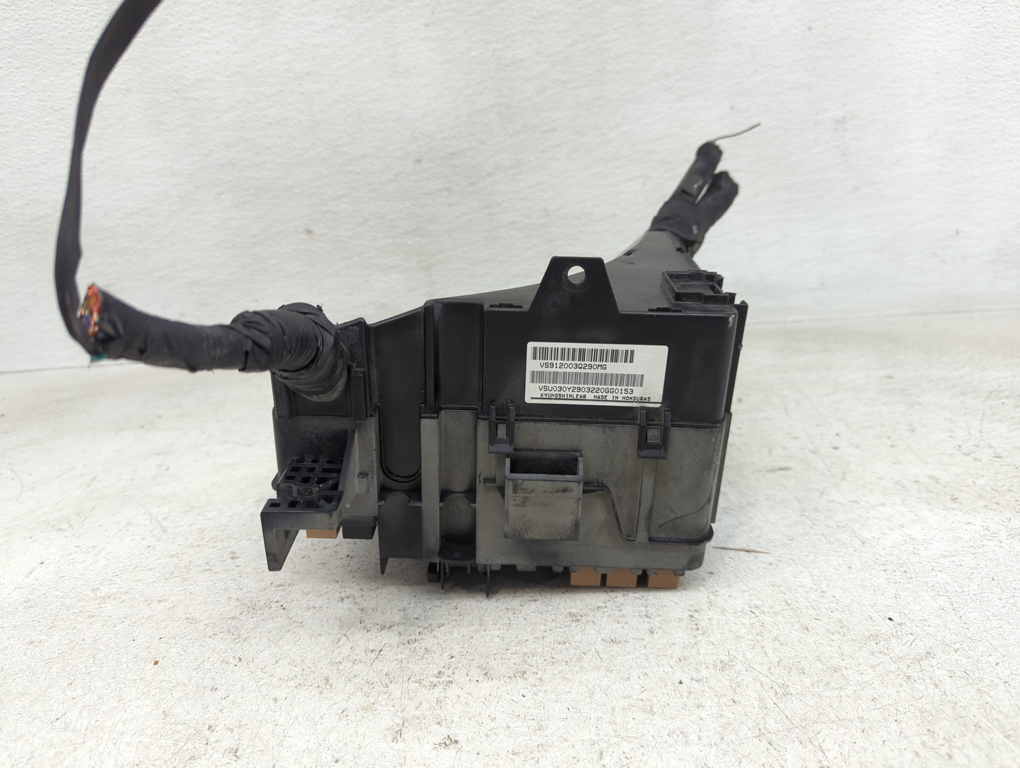 2011-2014 Hyundai Sonata Fusebox Fuse Box Panel Relay Module Fits Fits 2011 2012 2013 2014 OEM Used Auto Parts - Oemusedauto