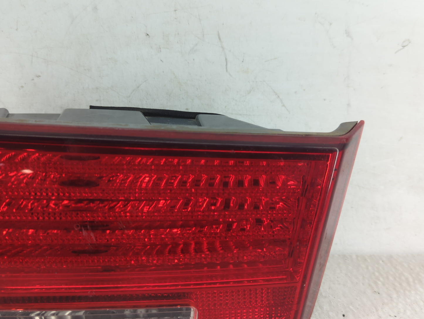 2009-2010 Hyundai Sonata Driver Left Side Deck Lid Mounted Tail Light - Oemusedautoparts1.com