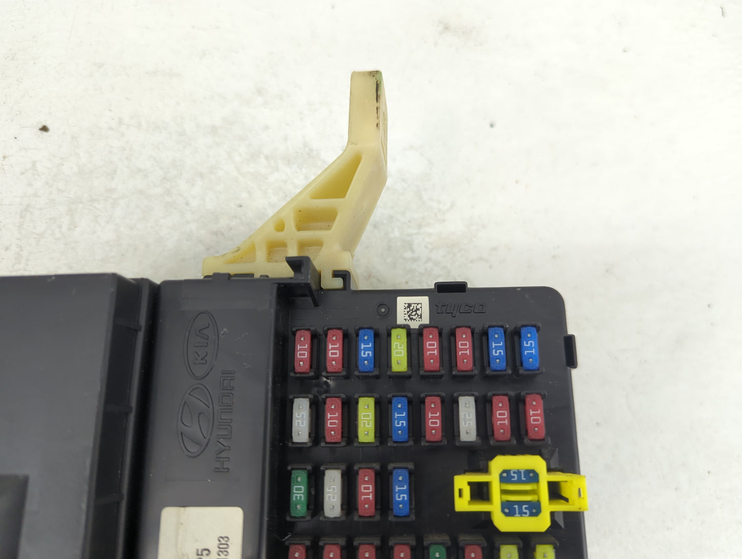 2009-2010 Hyundai Sonata Body Control Module Bcm Inner Cabin Fuse Box - Oemusedautoparts1.com