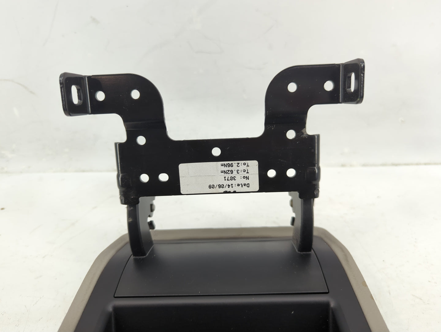 2015-2017 Hyundai Sonata Center Console Armrest Cover Lid Fits Fits 2015 2016 2017 OEM Used Auto Parts - Oemusedautoparts1.c