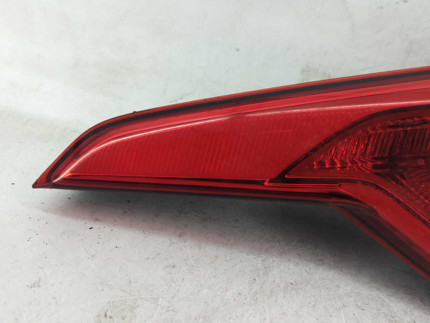 2015-2017 Hyundai Sonata Passenger Right Side Deck Lid Mounted Tail Light - Oemusedautoparts1.com