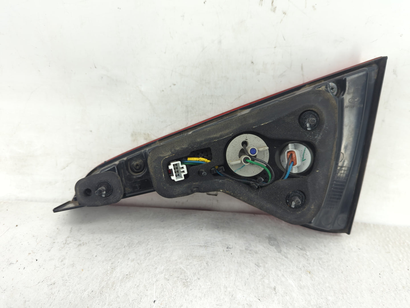2015-2017 Hyundai Sonata Driver Left Side Deck Lid Mounted Tail Light - Oemusedautoparts1.com