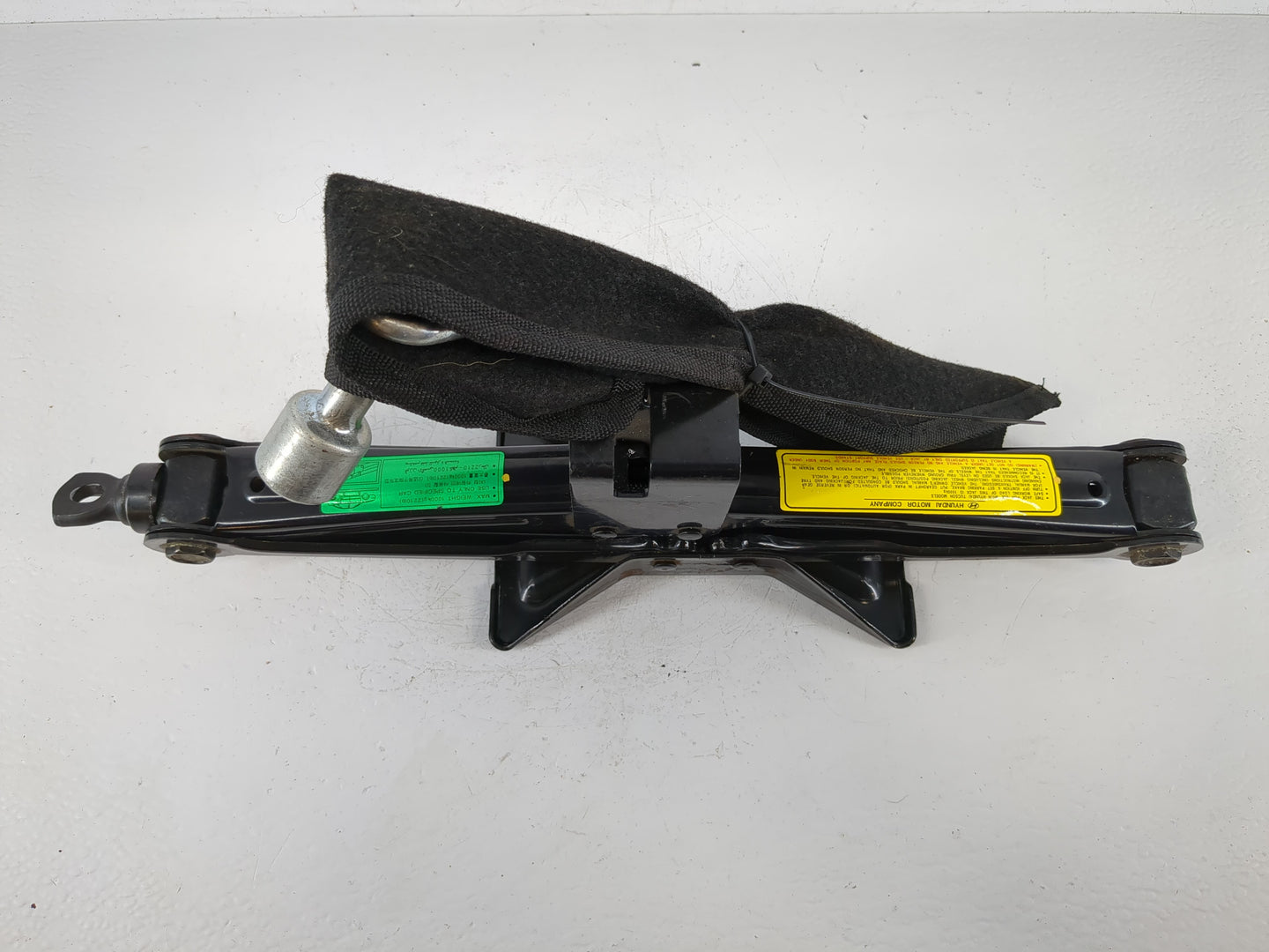 Hyundai Tucson Spare Scissor Car Jack 1120375 - Oemusedautoparts1.com