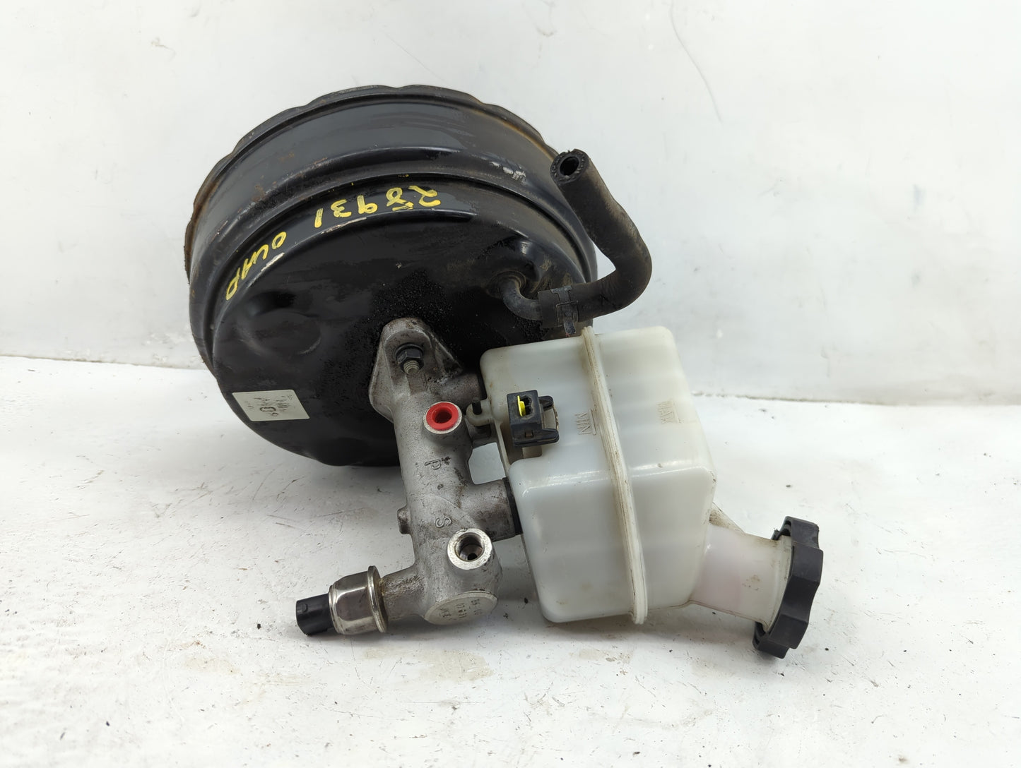 2005-2009 Hyundai Tucson Power Brake Booster Oem - Oemusedautoparts1.com