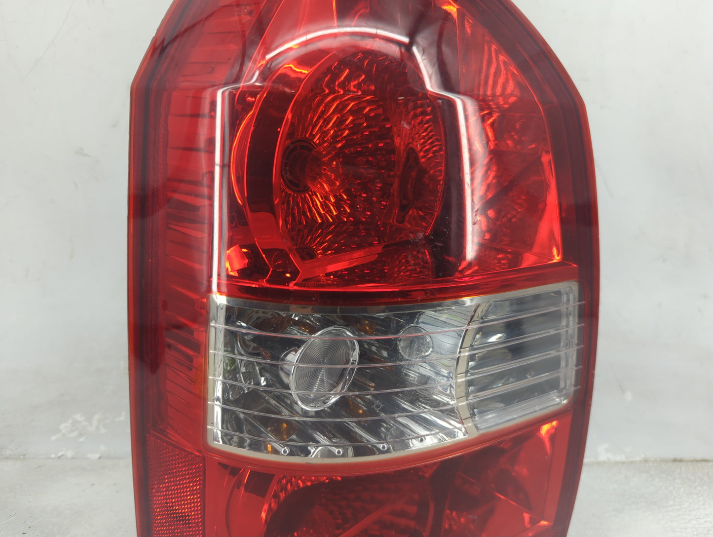 2005-2009 Hyundai Tucson Tail Light Assembly Driver Left OEM Fits Fits 2005 2006 2007 2008 2009 OEM Used Auto Parts - Oemuse