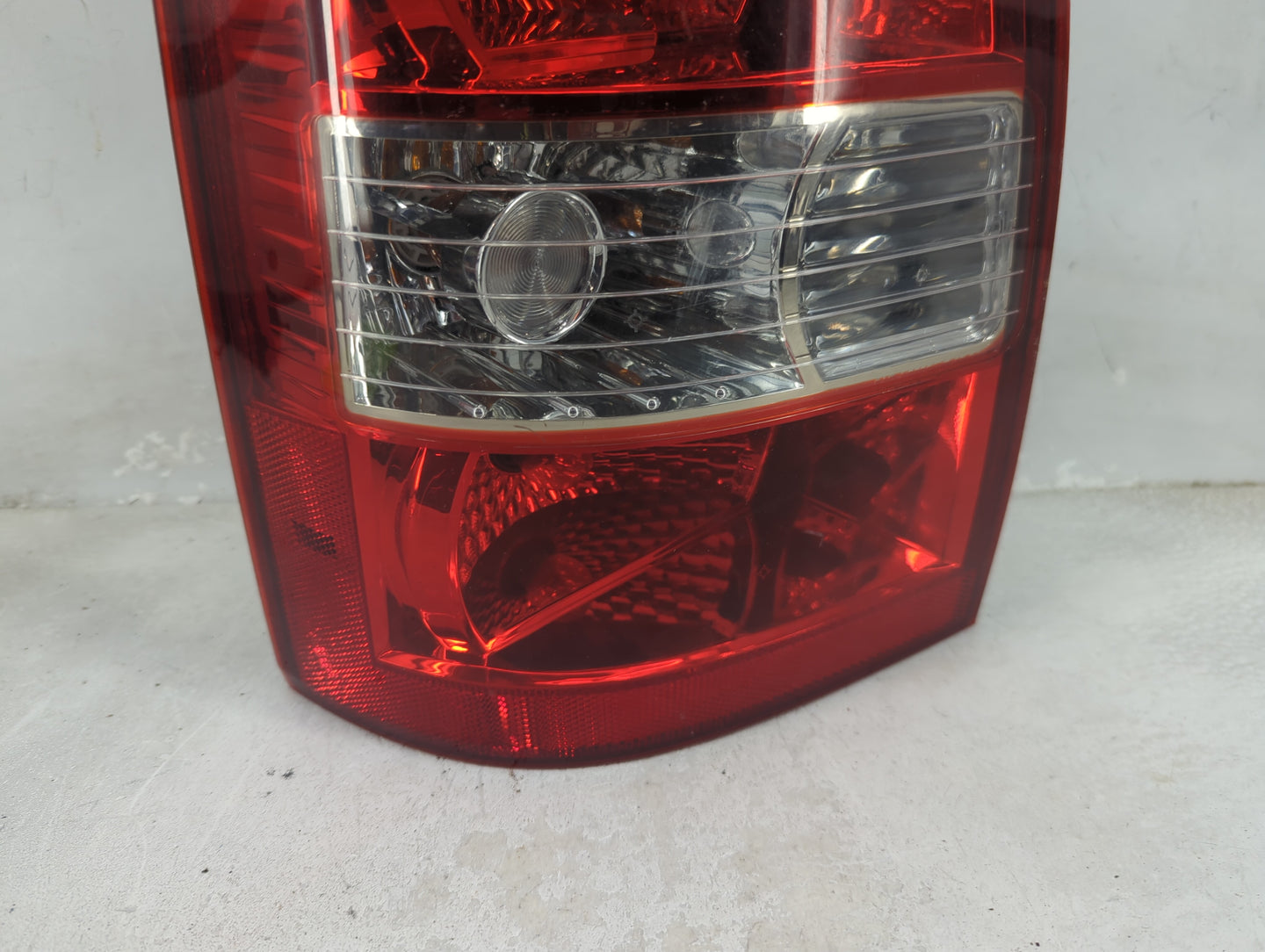 2005-2009 Hyundai Tucson Tail Light Assembly Driver Left OEM Fits Fits 2005 2006 2007 2008 2009 OEM Used Auto Parts - Oemuse