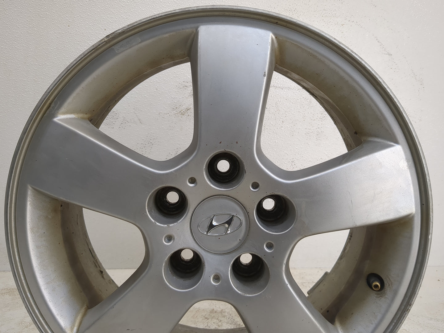 2005-2009 Hyundai Tucson Oem Wheel Rim - Oemusedautoparts1.com