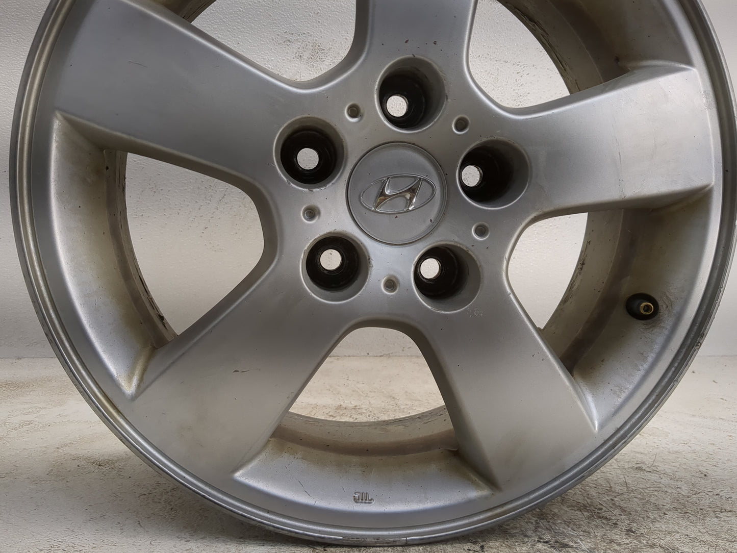 2005-2009 Hyundai Tucson Oem Wheel Rim - Oemusedautoparts1.com