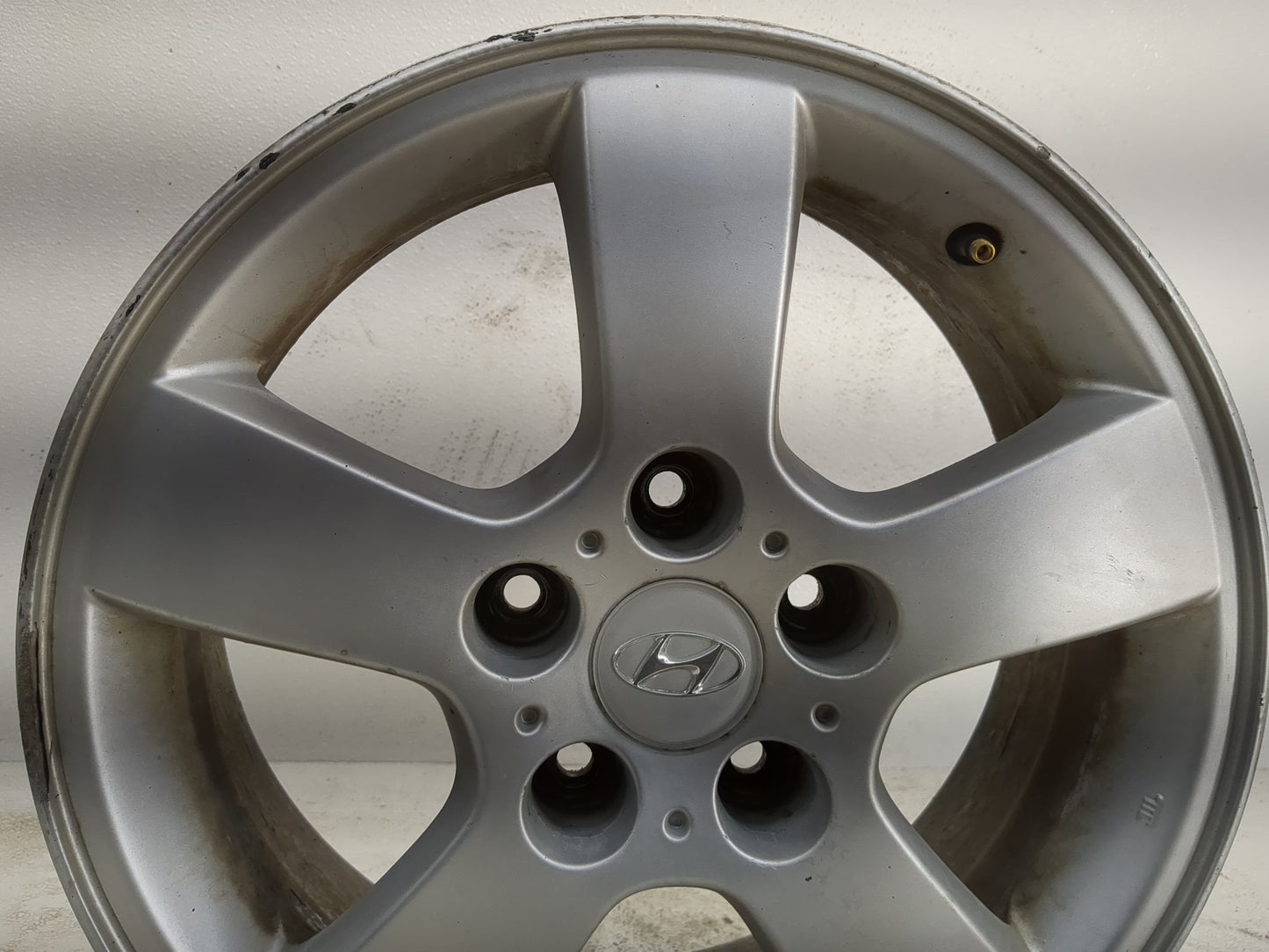 2005-2009 Hyundai Tucson Oem Wheel Rim - Oemusedautoparts1.com