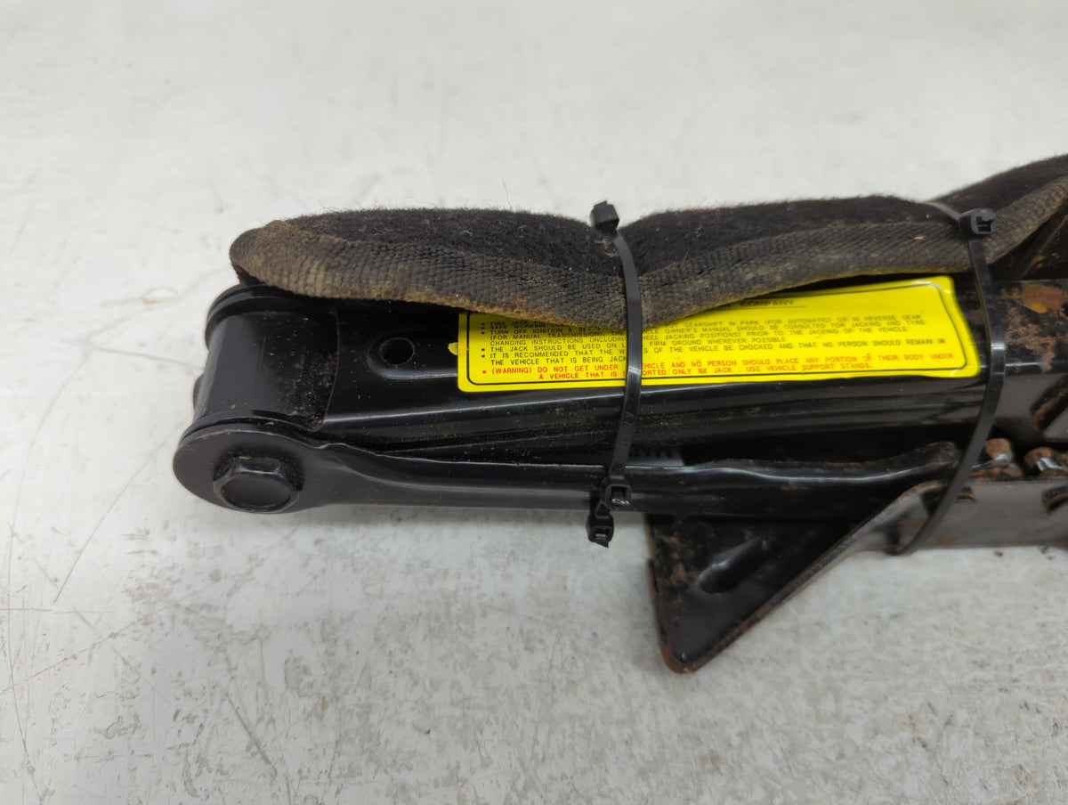 Hyundai Tucson Spare Scissor Car Jack 858155 - Oemusedautoparts1.com