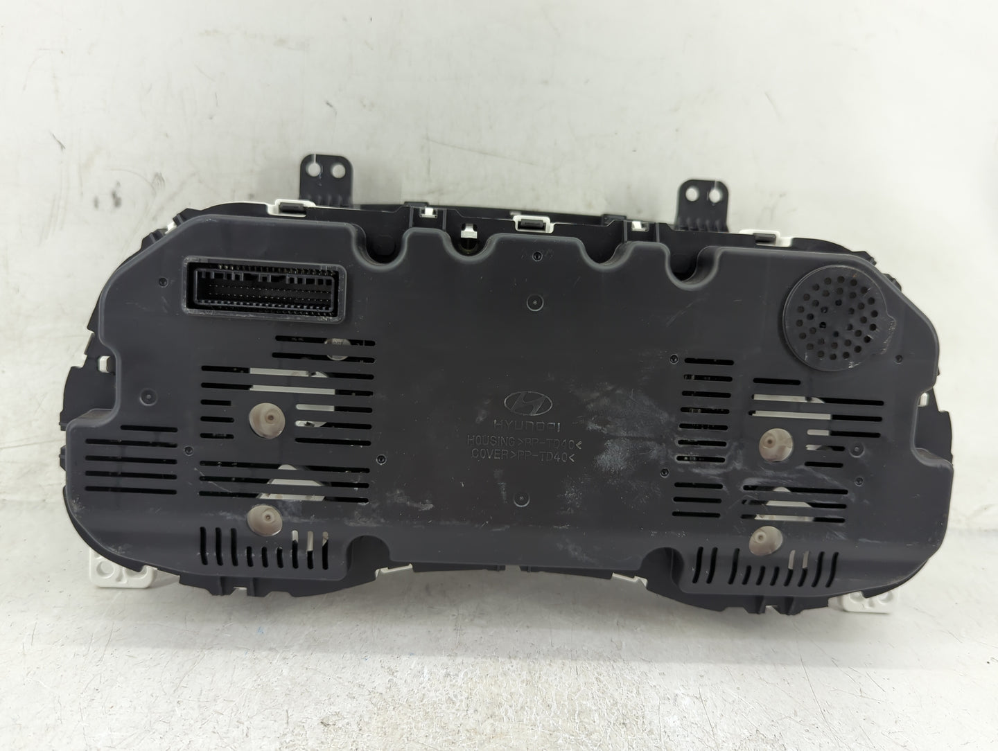 2016-2017 Hyundai Tucson Instrument Cluster Speedometer Gauges Fits Fits 2016 2017 OEM Used Auto Parts - Oemusedautoparts1.c