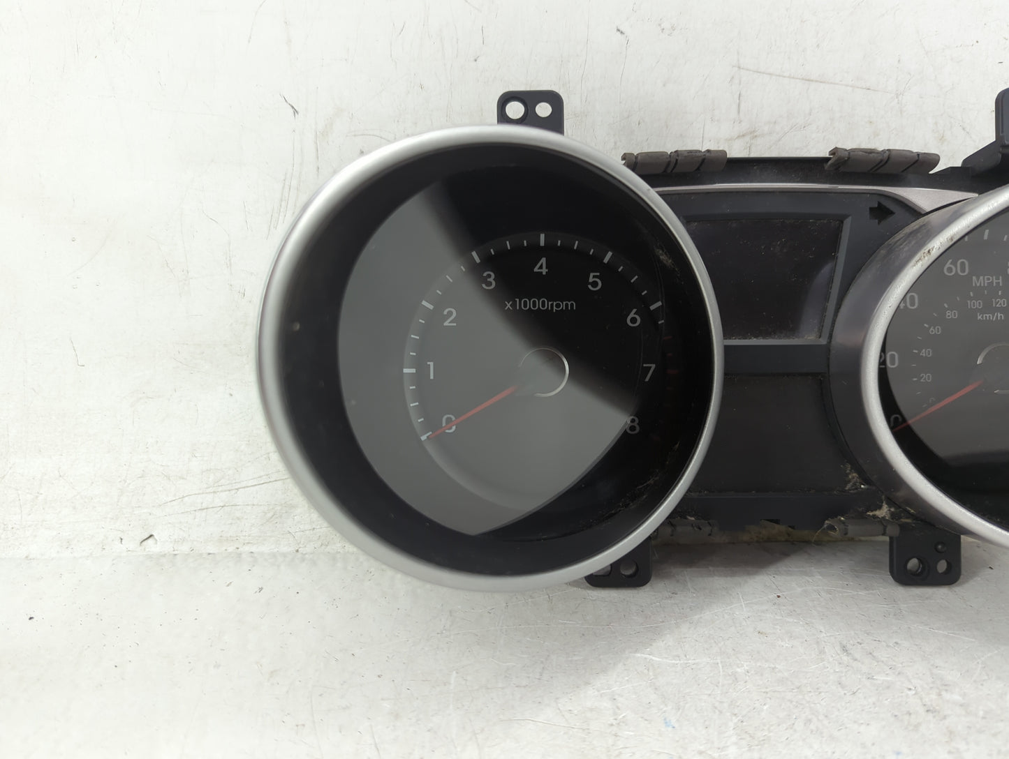 2010-2013 Hyundai Tucson Instrument Cluster Speedometer Gauges Fits Fits 2010 2011 2012 2013 OEM Used Auto Parts - Oemusedau