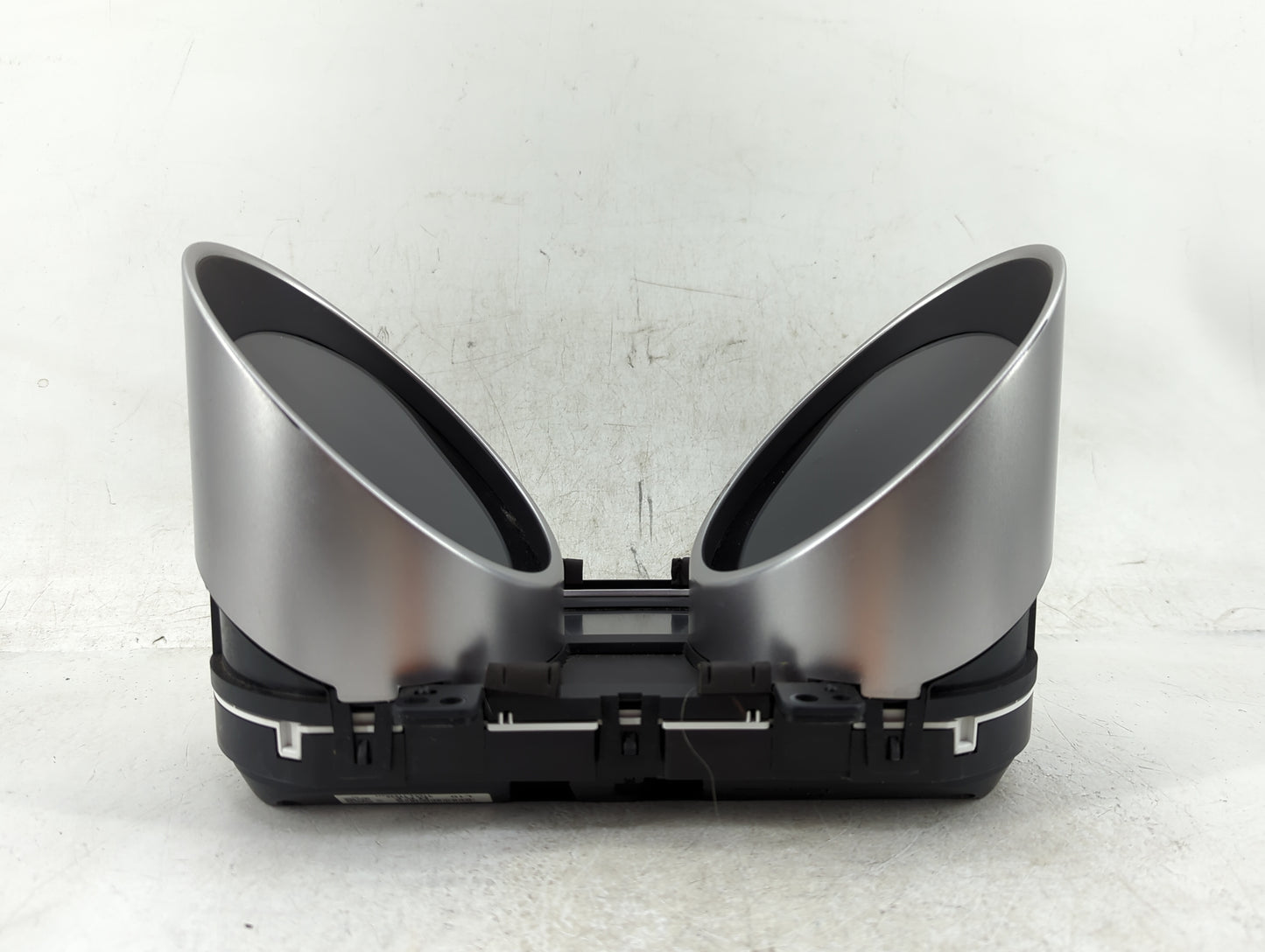 2010-2013 Hyundai Tucson Instrument Cluster Speedometer Gauges Fits Fits 2010 2011 2012 2013 OEM Used Auto Parts - Oemusedau