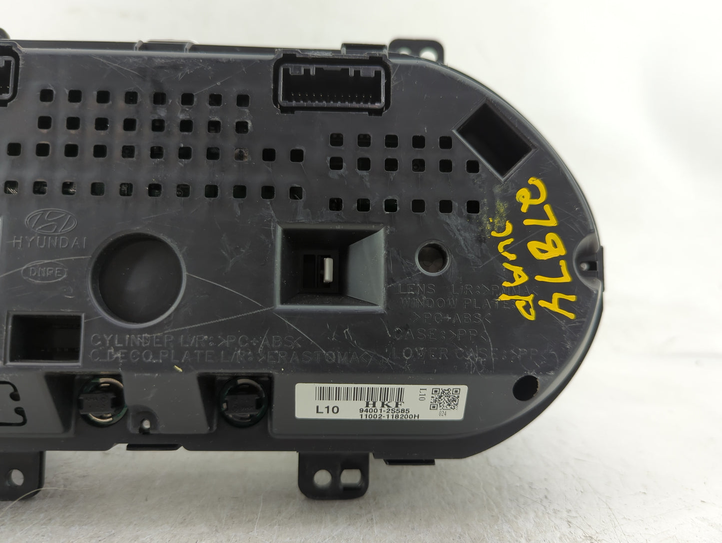 2010-2013 Hyundai Tucson Instrument Cluster Speedometer Gauges Fits Fits 2010 2011 2012 2013 OEM Used Auto Parts - Oemusedau