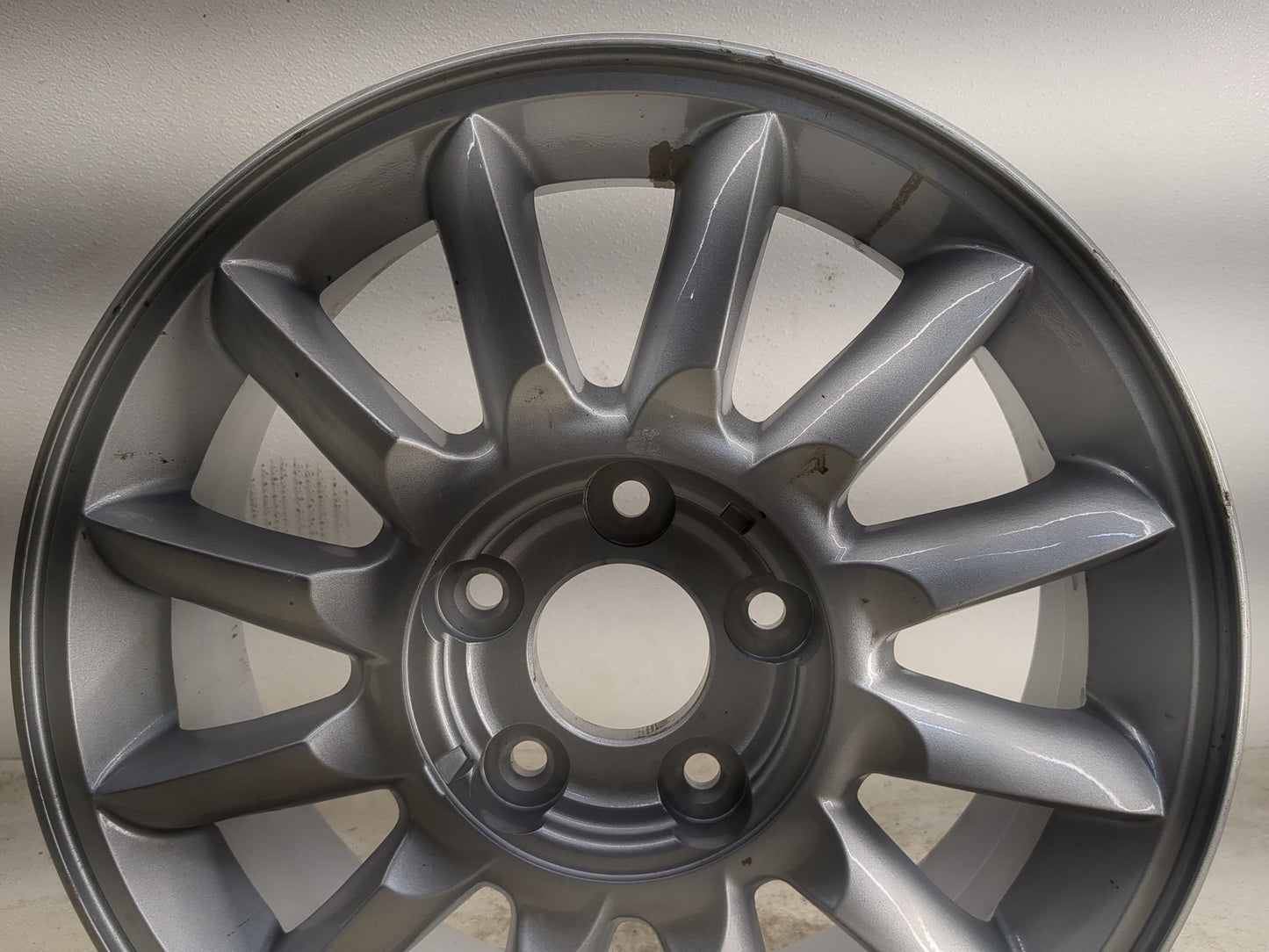Hyundai Xg300 Oem Wheel Rim - Oemusedautoparts1.com