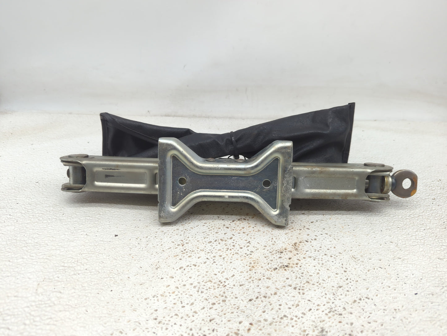 2001 Infiniti G20 Spare Scissor Car Jack - Oemusedautoparts1.com