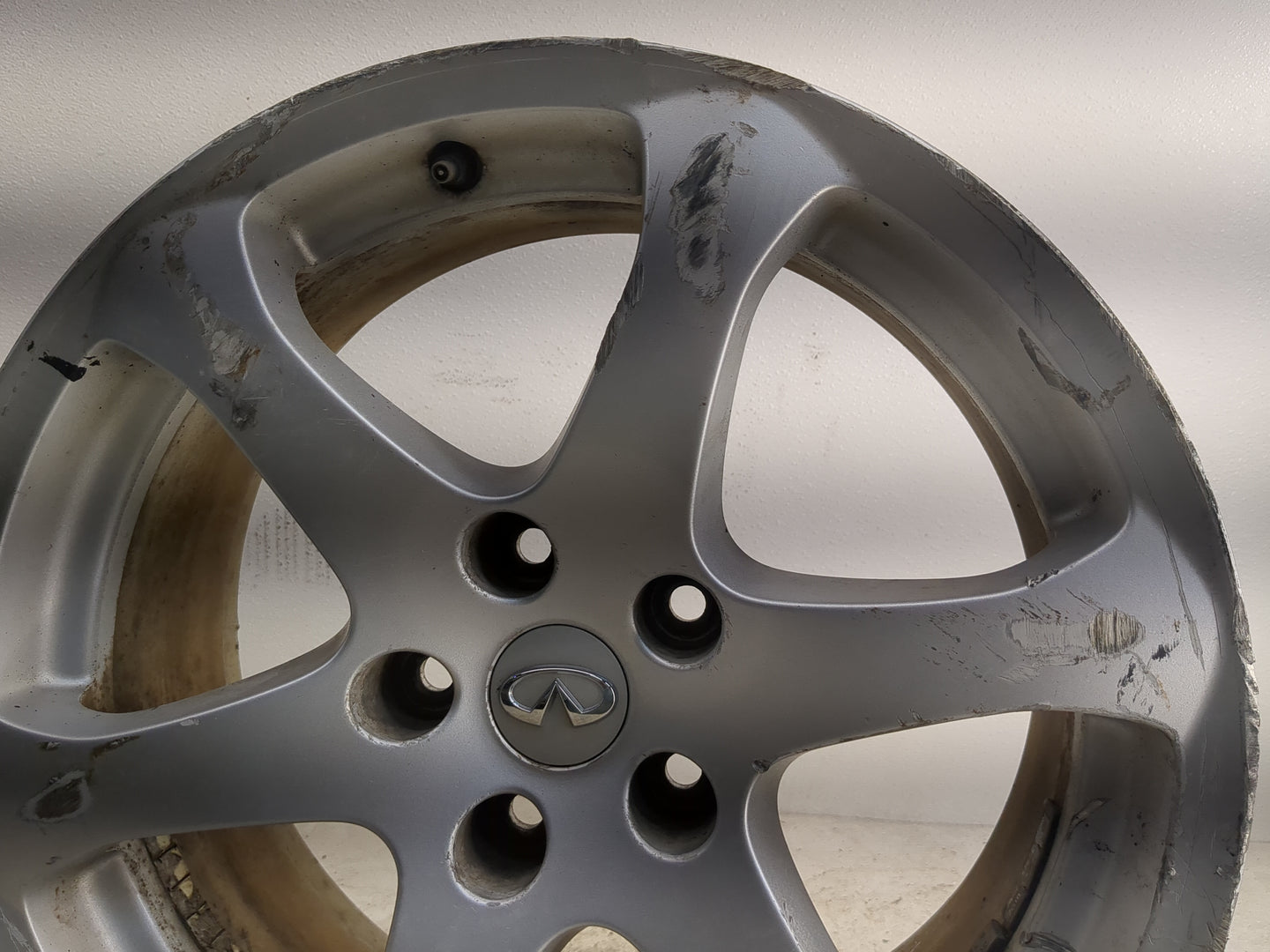 2003-2004 Infiniti G35 Oem Wheel Rim - Oemusedautoparts1.com