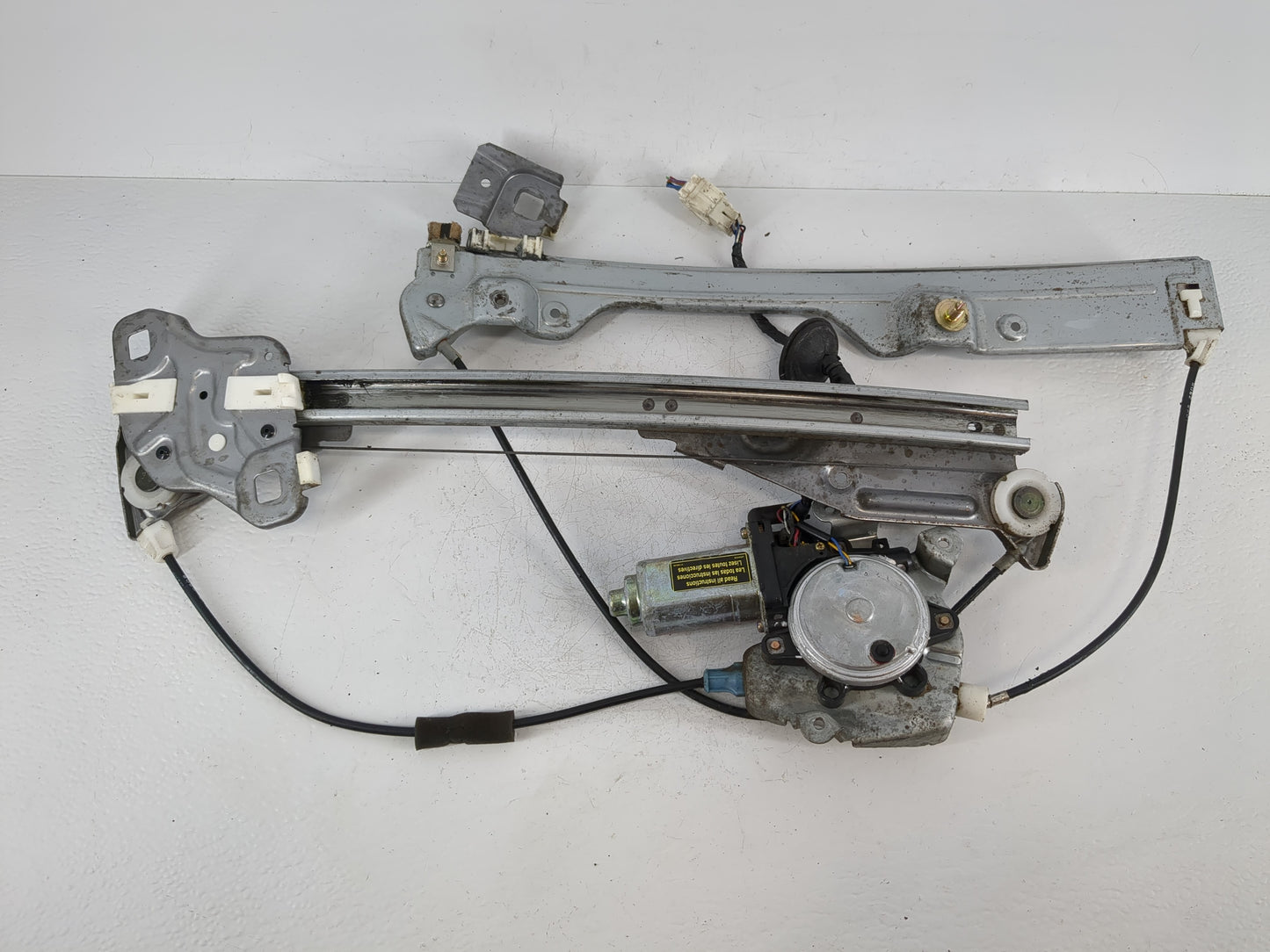 2003-2007 Infiniti G35 Driver Front Left Power Window Motor - Oemusedautoparts1.com