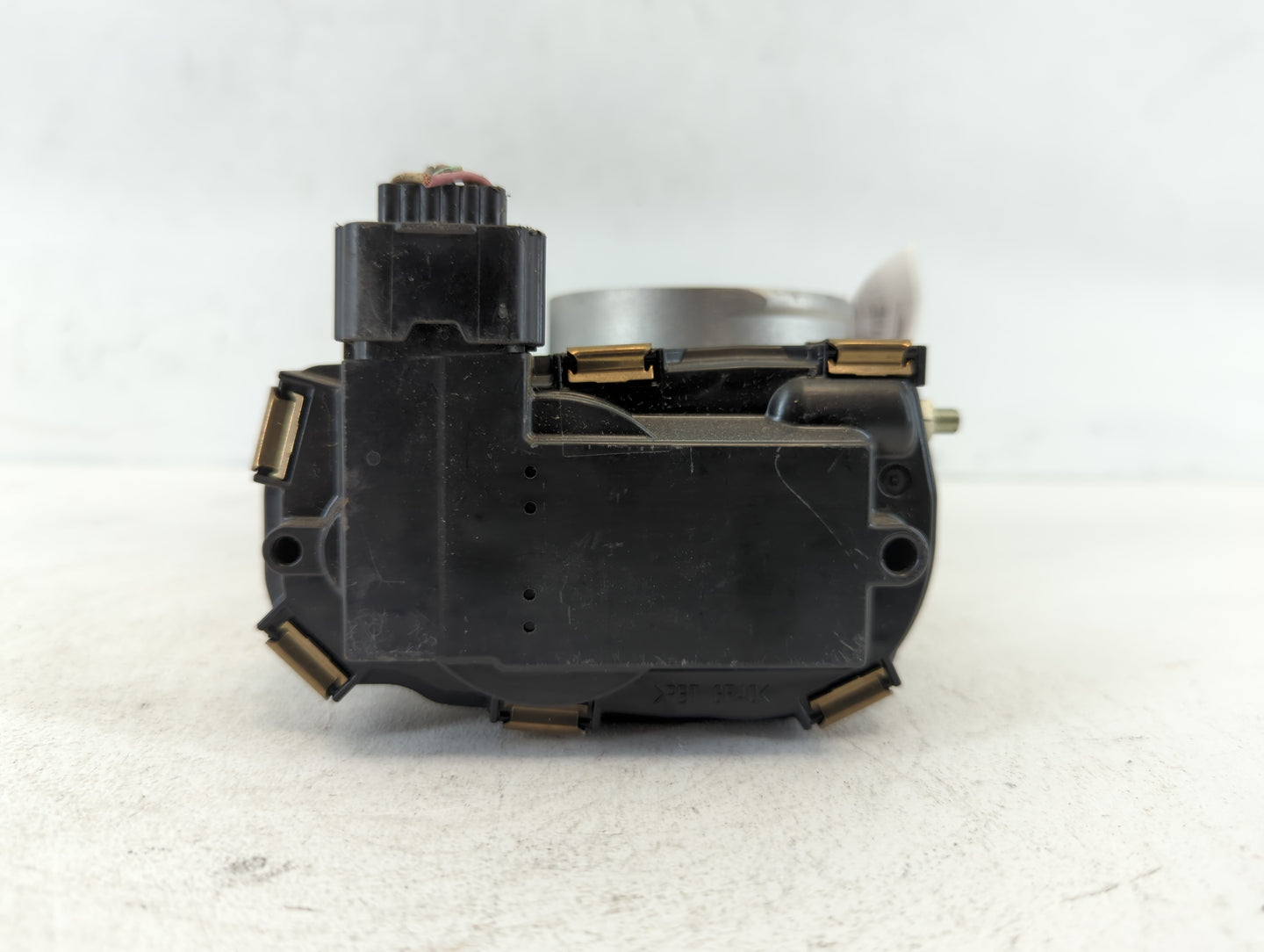 2016-2020 Infiniti Q50 Throttle Body P/N:RME60-52 Fits Fits 2016 2017 2018 2019 2020 OEM Used Auto Parts - Oemusedautoparts1
