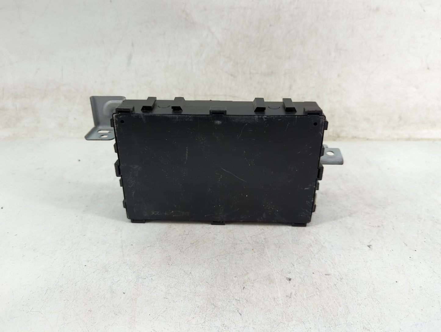 2011-2011 Infiniti Qx56 Body Control Module Bcm Inner Cabin Fuse Box - Oemusedautoparts1.com