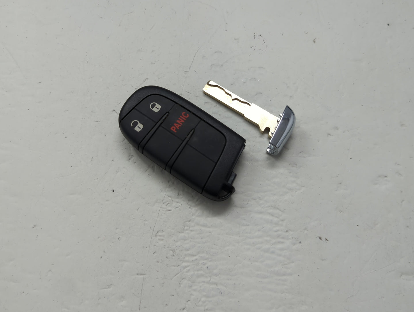 Jeep Keyless Entry Remote Fob 2ADPXF17PE 2ADPXF17PE 3 buttons - Oemusedautoparts1.com
