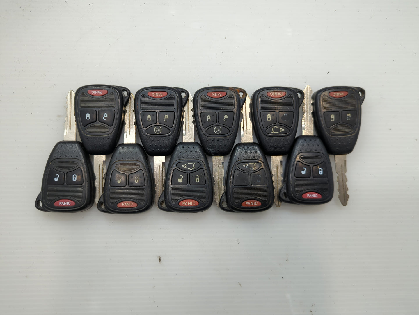 Lot of 10 Jeep Keyless Entry Remote Fob OHT691713AA | OHT692427AA MIXED - Oemusedautoparts1.com