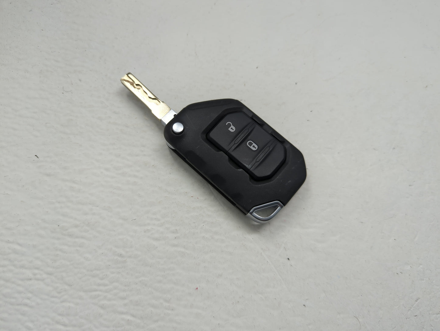 Jeep Keyless Entry Remote Fob OHT1130261 68297691AB 2 buttons - Oemusedautoparts1.com
