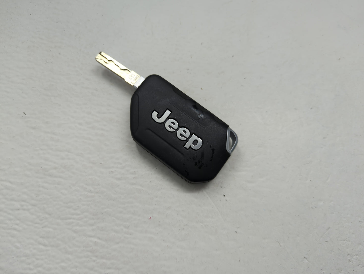 Jeep Keyless Entry Remote Fob OHT1130261 68297691AB 2 buttons - Oemusedautoparts1.com