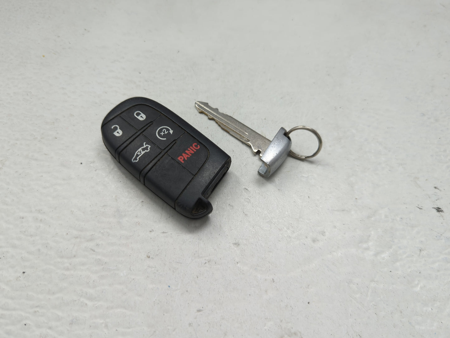 Jeep Keyless Entry Remote Fob M3N-40821302 05026676AH 5 buttons - Oemusedautoparts1.com