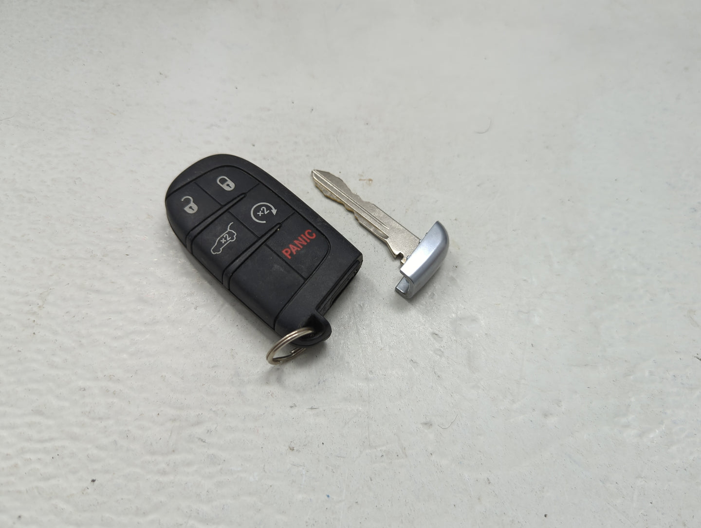 Jeep Keyless Entry Remote Fob M3N-40821302 68240167 5 buttons - Oemusedautoparts1.com