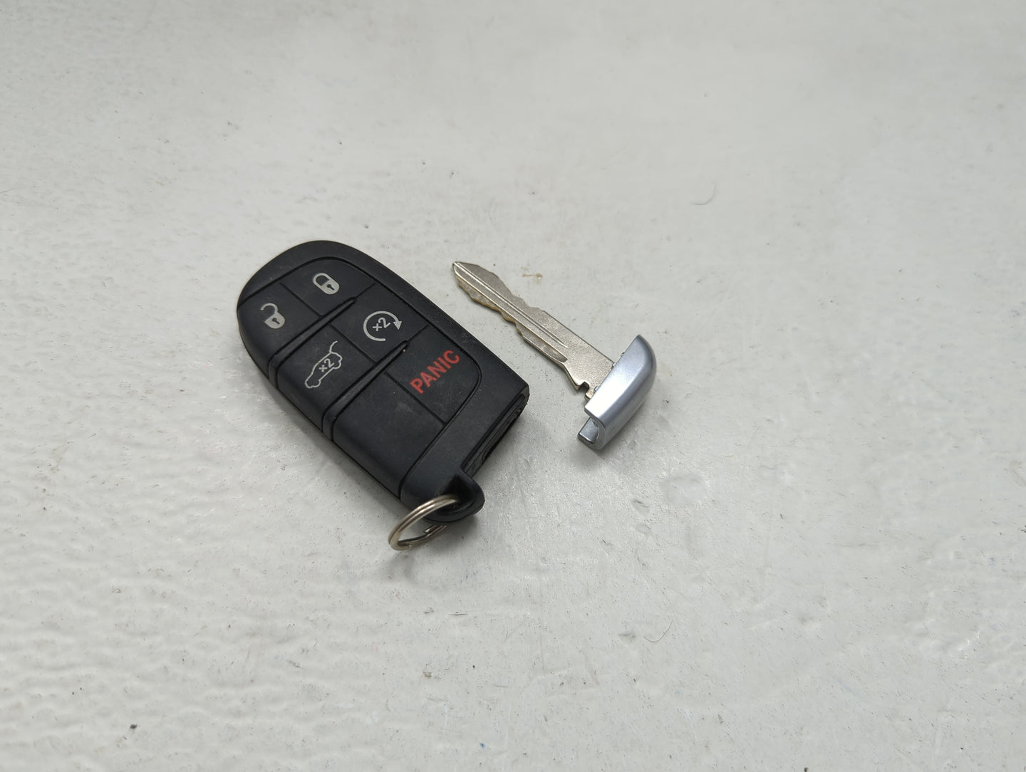 Jeep Keyless Entry Remote Fob M3N-40821302 68240167 5 buttons - Oemusedautoparts1.com