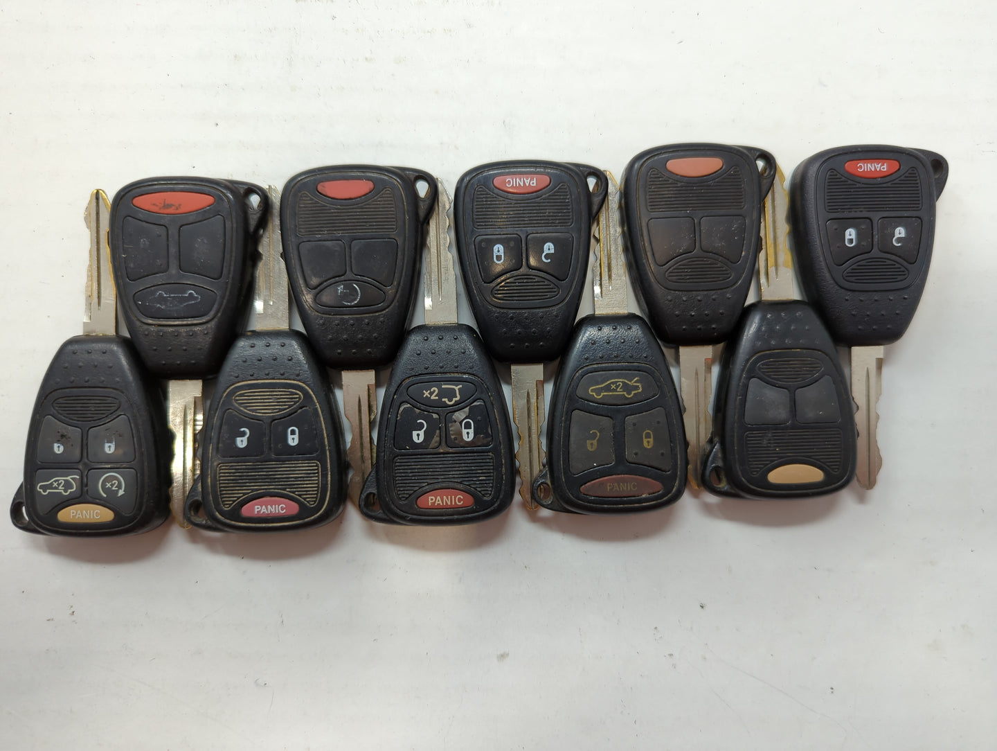Lot of 10 Jeep Keyless Entry Remote Fob OHT691713AA | OHT692427AA MIXED - Oemusedautoparts1.com