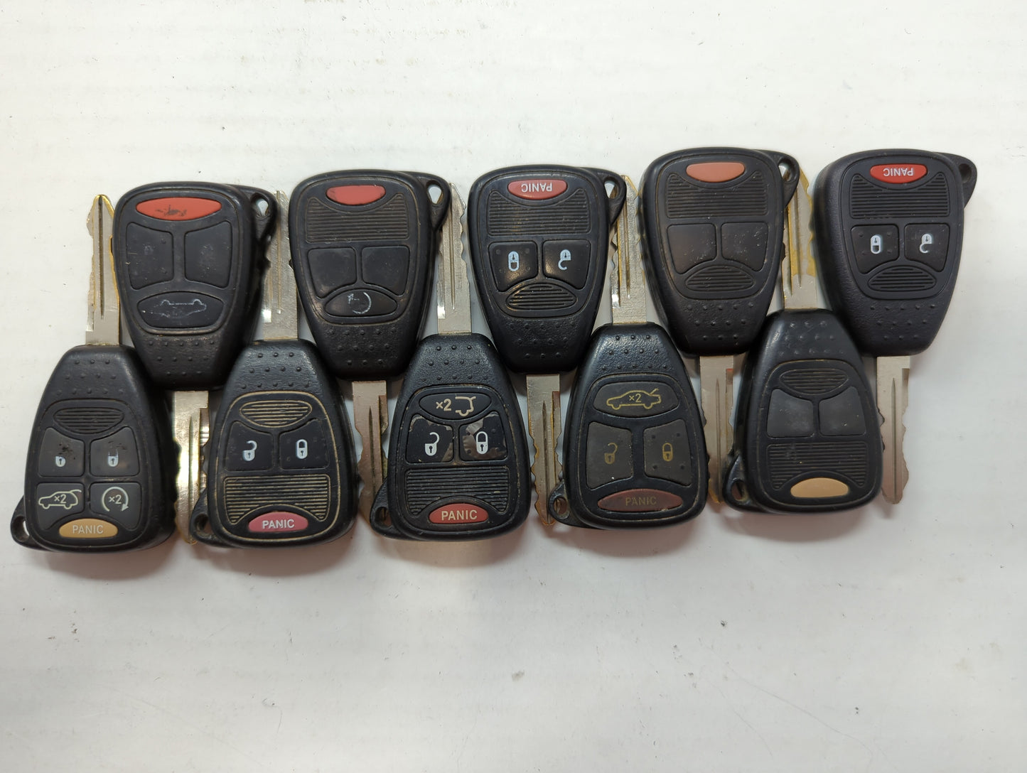 Lot of 10 Jeep Keyless Entry Remote Fob OHT691713AA | OHT692427AA MIXED - Oemusedautoparts1.com